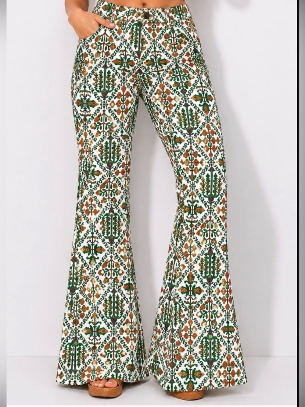 Wrangler High Rise Fierce Flare Jeans Vintage Garden Southwestern Floral Sz 6